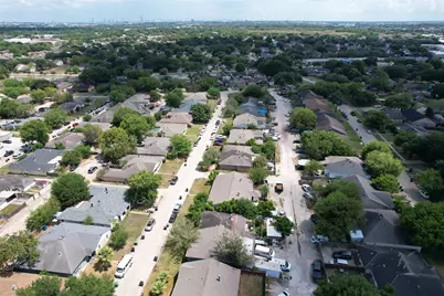 12809 Dairy Brook Drive, Houston, TX 77099 - Photo 5