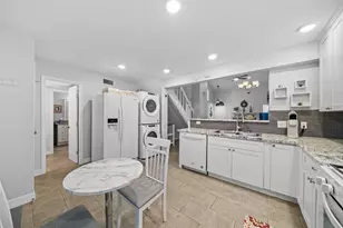 1476 Gemini St, Houston, TX 77058 - Photo 9