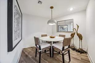 801 E Beach Dr, Galveston, TX 77550 - Photo 7