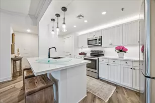 801 E Beach Dr, Galveston, TX 77550 - Photo 9