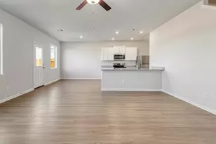 8115 Sunberry Shadow Dr, Houston, TX 77016 - Photo 3