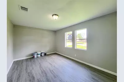 4909 Holloway Drive, Houston, TX 77048 - Photo 9