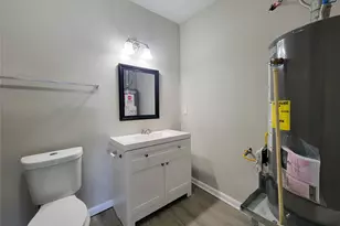 4909 Holloway Dr, Houston, TX 77048 - Photo 13