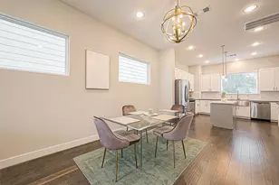 2051 Sherwood Forest St, Houston, TX 77043 - Photo 9