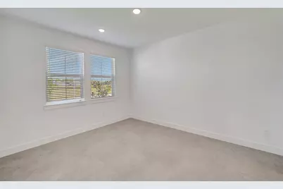 18630 Eastwood Ridge Court, Crosby, TX 77532 - Photo 5