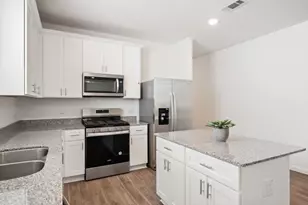 251 Pine cavern dr, Conroe, TX 77378 - Photo 7