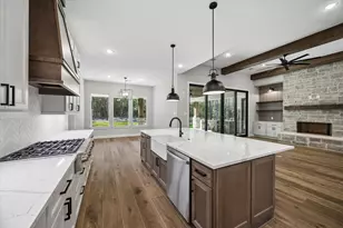 110 Dawn Ct, Huntsville, TX 77340 - Photo 13