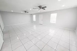 11622 Zarroll Dr, Houston, TX 77099 - Photo 7