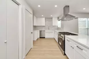 7227 Cabrina Ln, Houston, TX 77083 - Photo 3