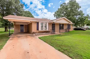 203 Darius St, Crockett, TX 75835 - Photo 3