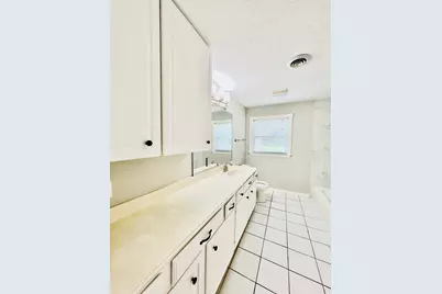 5124 Beech Street, Bellaire, TX 77401 - Photo 17
