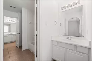 13202 Brushy Knoll Ln, Sugar Land, TX 77498 - Photo 35