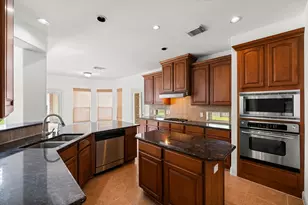 13202 Brushy Knoll Ln, Sugar Land, TX 77498 - Photo 7