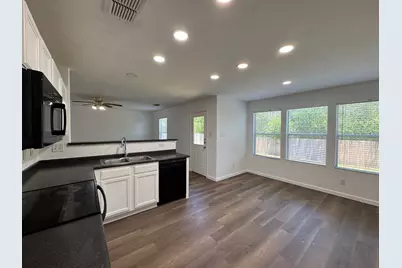 8611 Brisa Royale, San Antonio, TX 78251 - Photo 15