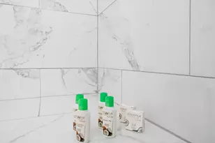 1825 Locksford St, Houston, TX 77008 - Photo 29