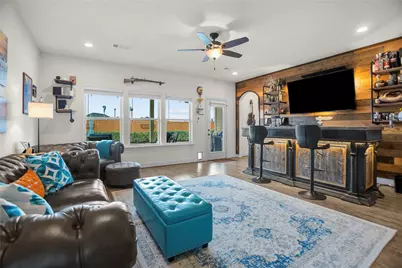 10099 Oakland Hills Drive, Cleveland, TX 77327 - Photo 9