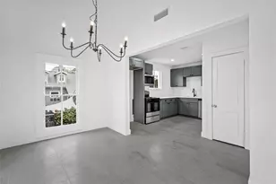 1106 Winnie St, Galveston, TX 77550 - Photo 11