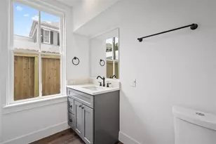 1106 Winnie St, Galveston, TX 77550 - Photo 17