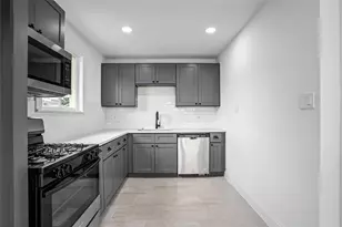 1106 Winnie St, Galveston, TX 77550 - Photo 7