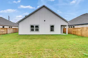 3218 Emerald Hls Dr, Angleton, TX 77515 - Photo 33