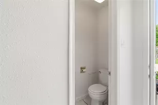 11000 Kinghurst Dr, Houston, TX 77099 - Photo 7