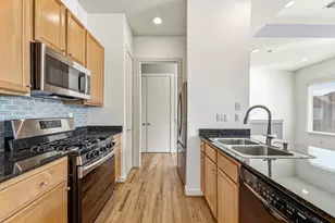 1105 Patterson St, Houston, TX 77007 - Photo 9