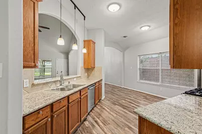 28715 Hidden Cove Drive, Magnolia, TX 77354 - Photo 7