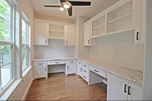 2736 Cortlandt St, Houston, TX 77008 - Photo 5