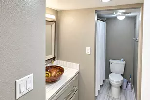 2425 Holly Hall St, Houston, TX 77054 - Photo 9
