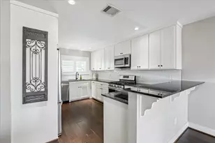 8034 Cedel Dr, Houston, TX 77055 - Photo 5