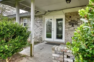 102 S Bow Dr, Jones Creek, TX 77541 - Photo 27