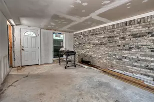 102 S Bow Dr, Jones Creek, TX 77541 - Photo 23