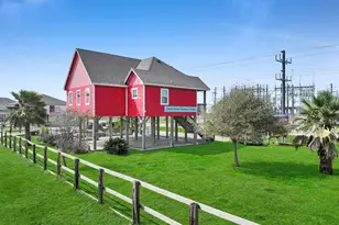 970 Surfside Dr, Crystal Beach, TX 77650 - Photo 5