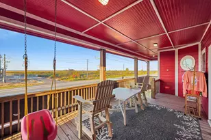 970 Surfside Dr, Crystal Beach, TX 77650 - Photo 37