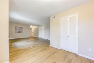 351 N Post Oak Ln, Houston, TX 77024 - Photo 9