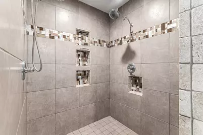 19331 E Lakeshore Drive, Magnolia, TX 77355 - Photo 9