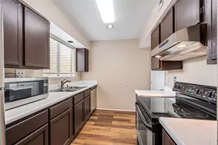 6701 Sands Point Dr, Houston, TX 77074 - Photo 5