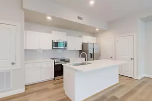 504 Nursery Rd, The Woodlands, TX 77380 - Photo 9