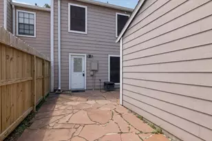 17225 Saturn Ln, Houston, TX 77058 - Photo 27