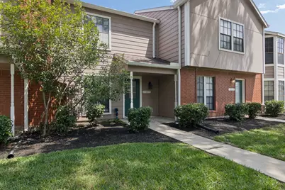 17225 Saturn Lane, Houston, TX 77058 - Photo 3