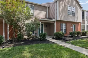 17225 Saturn Ln, Houston, TX 77058 - Photo 3