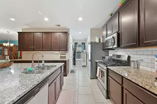 714 Calm Ct, Rosharon, TX 77583 - Photo 7