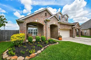 202 Bailey Brook Ln, Dickinson, TX 77539 - Photo 3