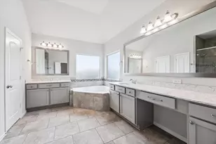 10822 Kyler Oaks Pl Pl, Houston, TX 77043 - Photo 9