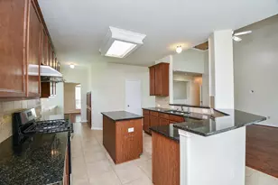 5327 Laura Lee Ln, Pasadena, TX 77504 - Photo 9