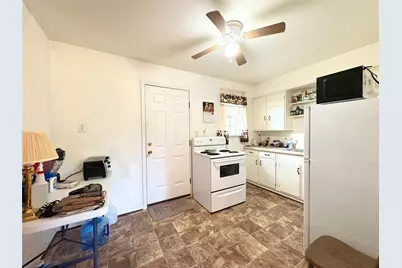 135 Janice Street, Bay City, TX 77414 - Photo 5