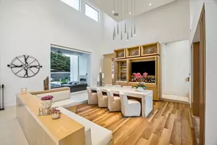 311 Brown Saddle St, Houston, TX 77057 - Photo 7