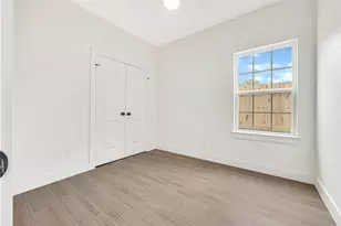 430 Rhode Island St, Houston, TX 77029 - Photo 9