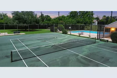 13882 Hollowgreen Drive #810, Houston, TX 77082 - Photo 37