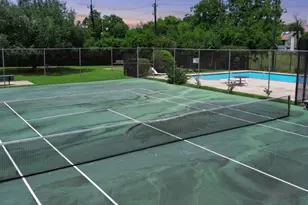 13882 Hollowgreen Dr, Houston, TX 77082 - Photo 37